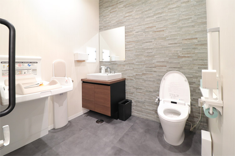 女性用多目的トイレ